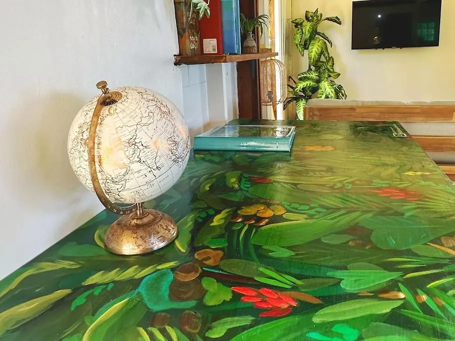 Feriehus Little Diamond, Wooden Jungle House. Bathsheba. Villa Saint Joseph Barbados